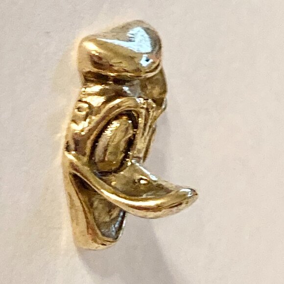 Vintage Disney Donald Duck Tie Tac Pin Lapel Gold Tone Brass 80s Signed 3D - Picture 4 of 9